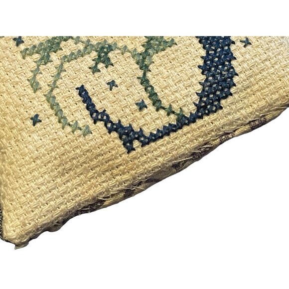 Vintage Cottage Core Needlepoint Monogram tasseled "S" sachet pillow farmhouse - Picture 5 of 5